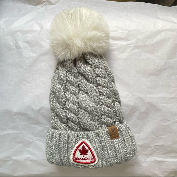 Canadiana Pompom Beanie Hat Sherpa Lined Thick Snow Knit Cap ONE Size, New - Picture 5 of 8